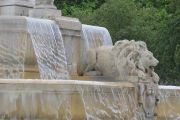 detail-fontaine-place-saint-sulpice-paris